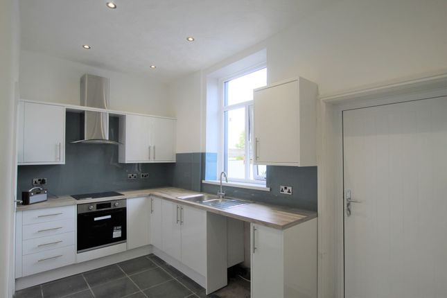 51 Norden Road, Rochdale photo 4