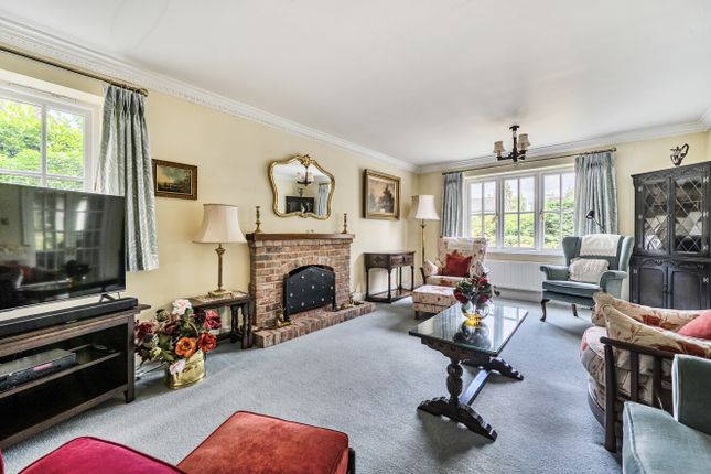 5, Wheeler Close, Wokingham photo 2