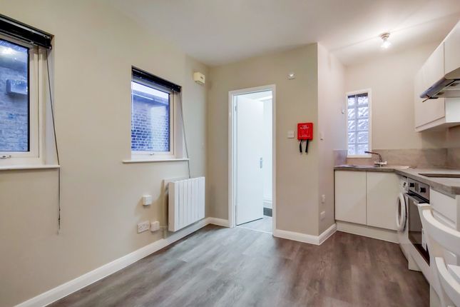 Studio to rent in Fortune Green Road, London