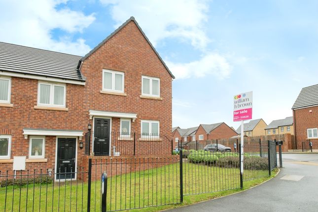 End terrace house for sale in Whistler Drive, Castleford