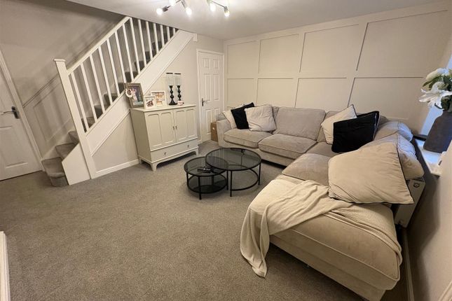 4, Shirley Mews, Bradford photo 2