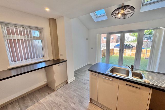 2a Thomas Street, Stockport photo 3