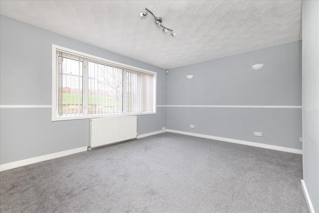 3 Finlay Place, Mayfield, Dalkeith photo 2