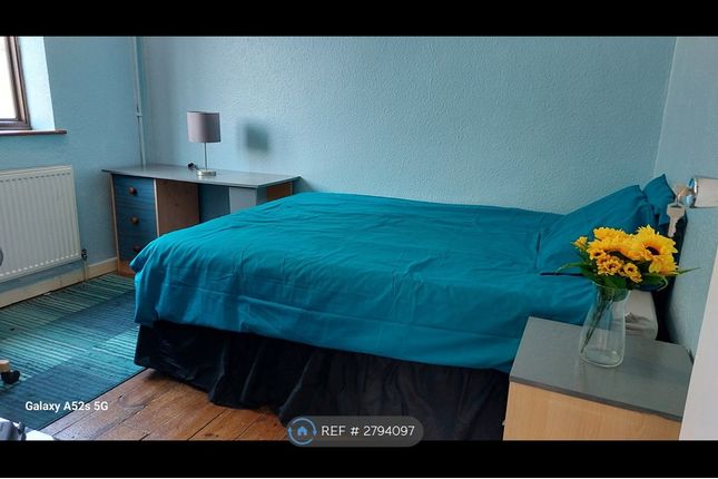 Cinderford Way, Bromley photo 4
