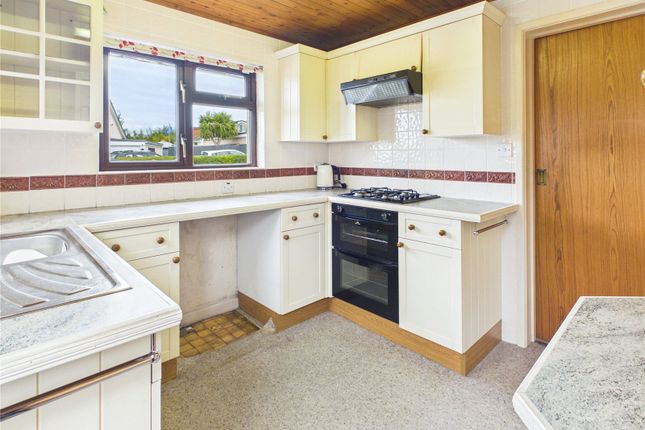 45, Ballards Crescent, Barnstaple photo 3