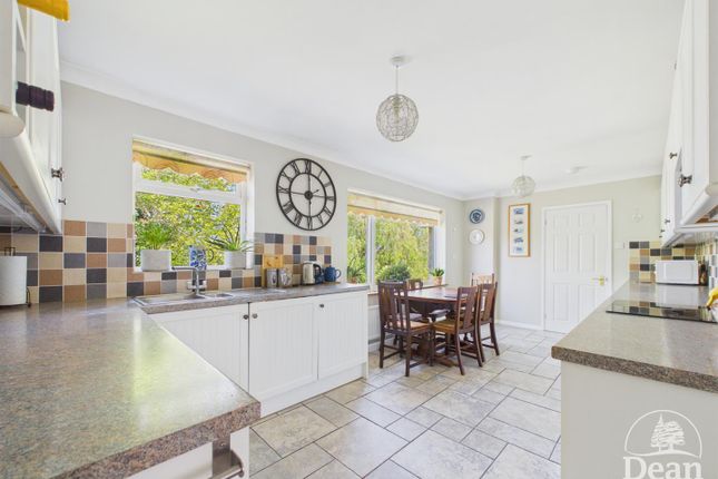 Fairway, Lansdown Walk, Lydney photo 4