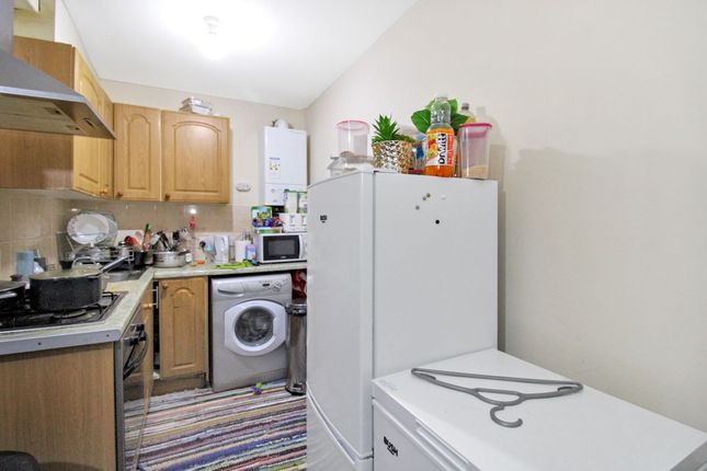 Thumbnail Flat to rent in Cardigan Street, Luton, Bedfordshire