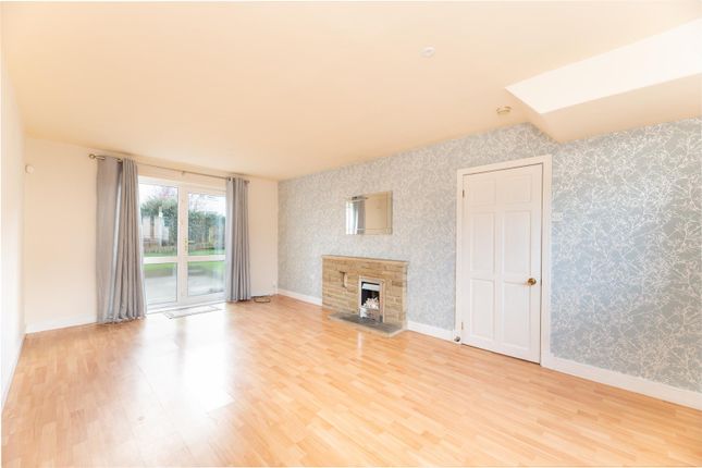 26, Derry Lane, Menston photo 4