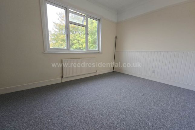 Flat 3, Ailsa Road, Westcliff On Sea photo 2