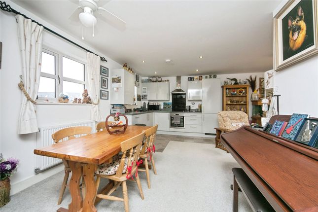 Trinity Avenue, Conwy photo 3
