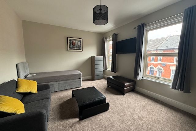 Thumbnail Flat to rent in Harcourt Street, Derby