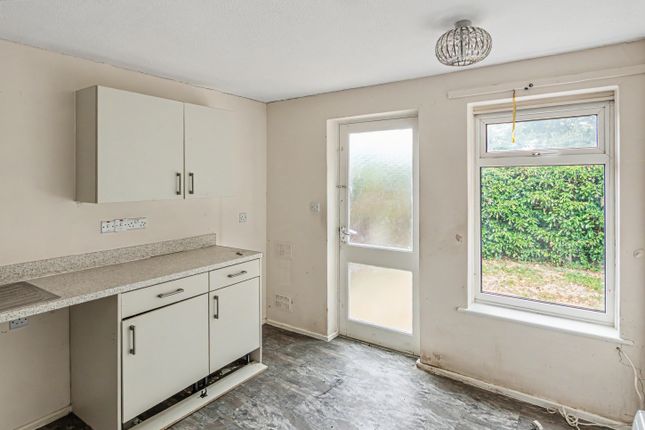 135 Lime Kiln, Royal Wooton Bassett photo 4