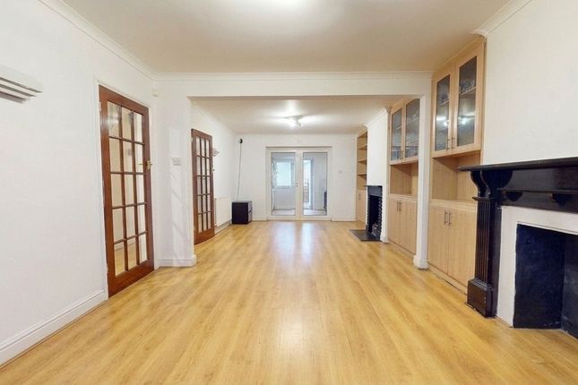 Betham Road, Greenford photo 4