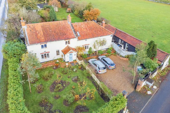 Farmhouse for sale in Holt Road, Hevingham