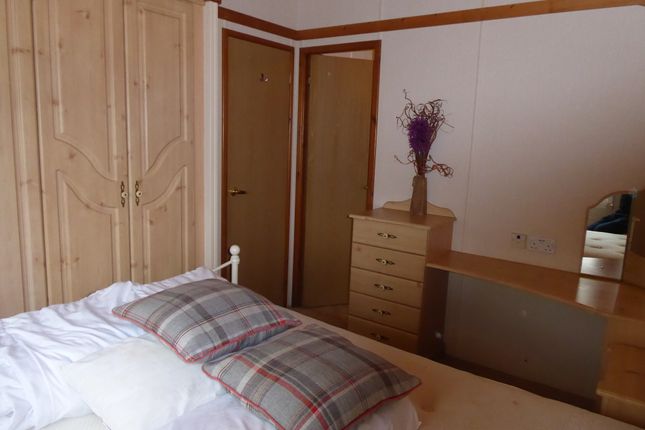 1 Lakeside, White Cross Bay Leisure Park, Ambleside Road, Windermere photo 5