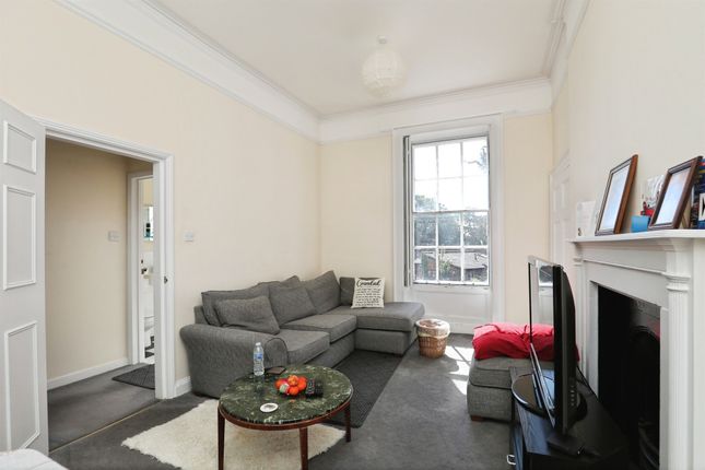 Flat 8, Barons Hall, Hall Close, Fakenham photo 4