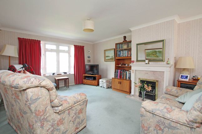 18, Gaudick Close, Eastbourne photo 3