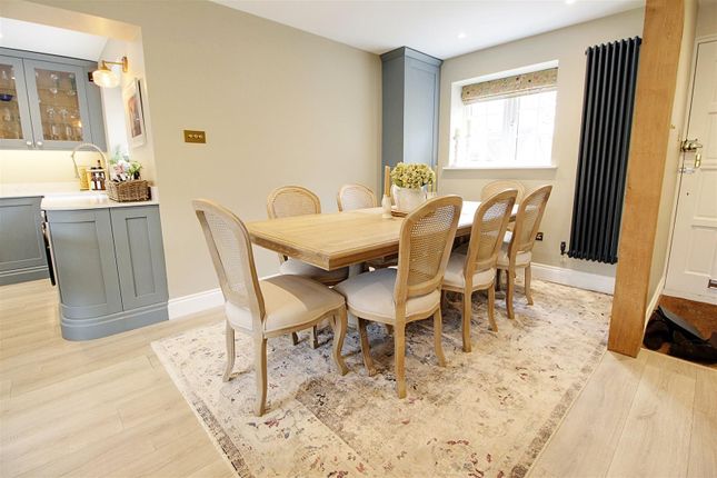 17, Brakynbery, Berkhamsted photo 3