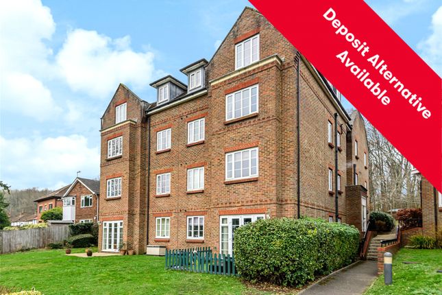 Thumbnail Flat to rent in Parkside Court, 43 Gatton Park Road, Redhill
