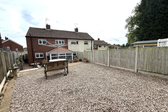 31, Oaktree Road, Rugeley photo 3