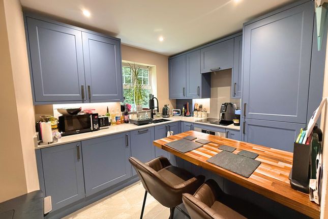 Flat 41, Wood Court, Sale photo 3
