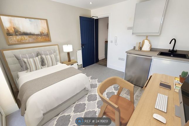 R3 - Ensuite, Kitchenette, Patio -Virtually Staged