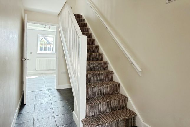 7, Clos Derwen, Swansea photo 2