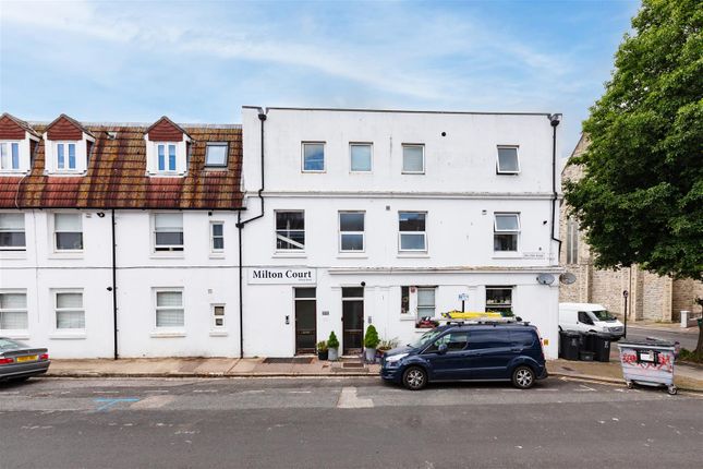 Thumbnail Flat to rent in Milton Road, Brighton