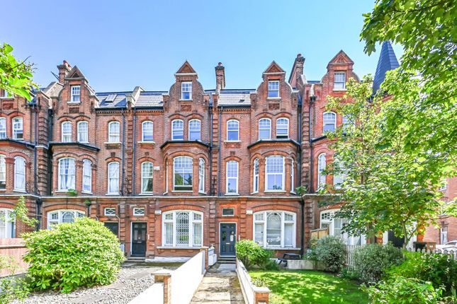 Flat for sale in Clapham Road, Clapham North, London