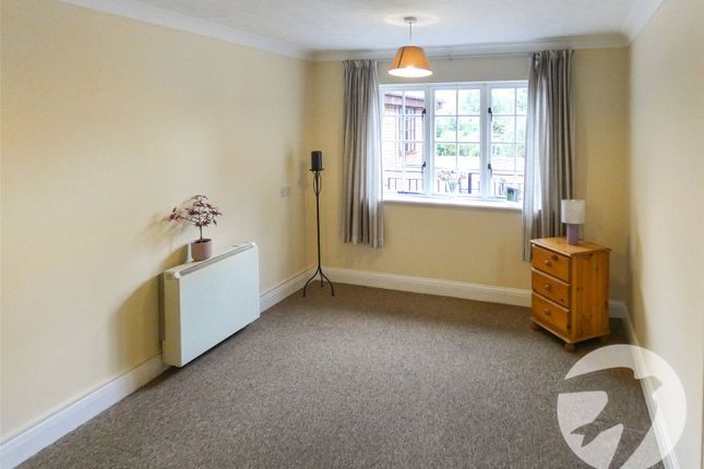 Flat 35, Southend House, 141, Footscray Road, London photo 3