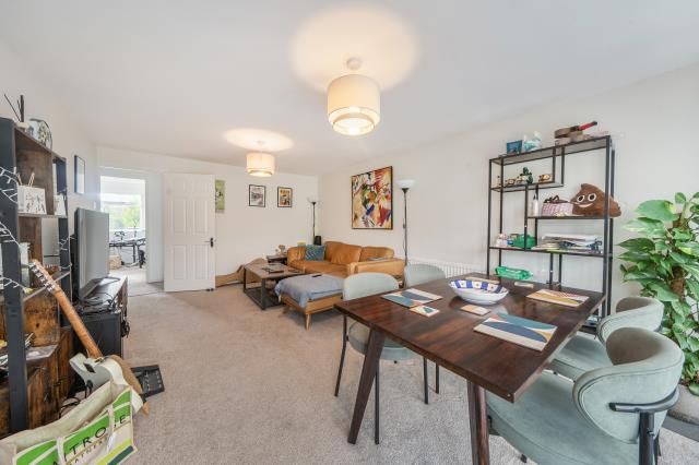 45, Shakespeare Road, Witney photo 4