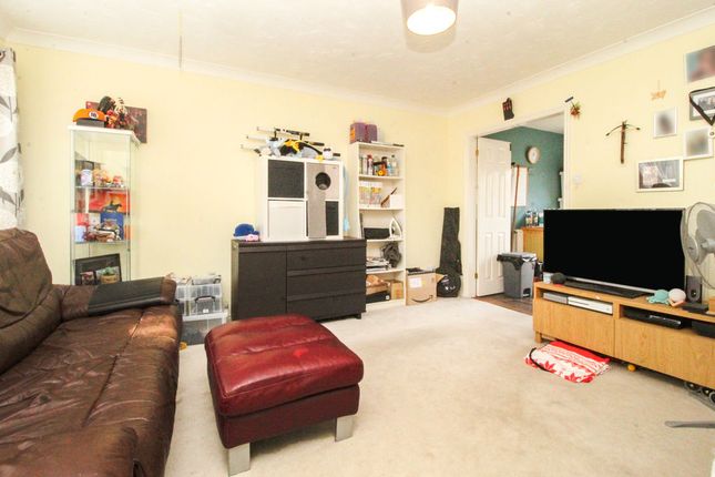 6a, De Havilland Avenue, Bedford photo 4