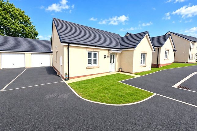 3-bed bungalow on 34, Gerddi Lingfield, Carmarthenshire, £320,000