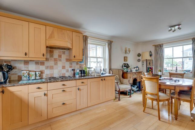 8, Bloomfield Court, Sudbury photo 4