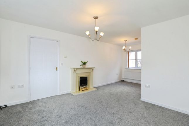 14, Thirlmere Close, Cheshire photo 2