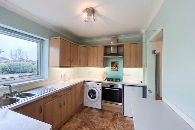 65 Orchard Way, Bognor Regis photo 3
