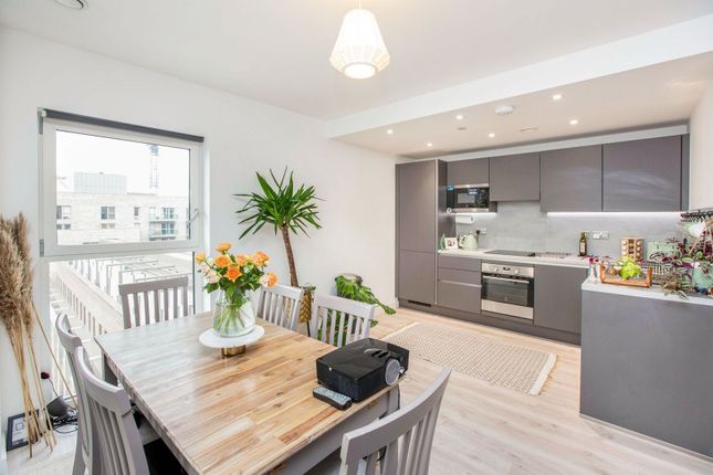 1 bed flat for sale in 2 Shipbuilding Way, London E13