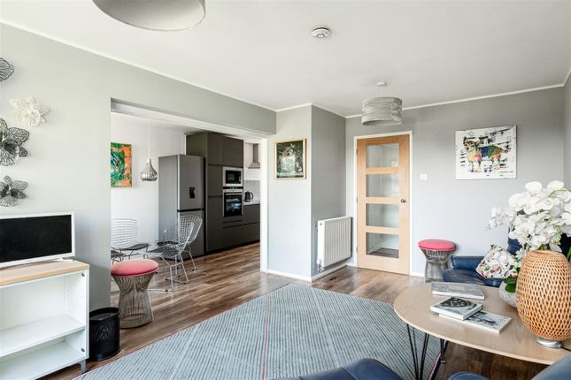 32 Nero Court, Justin Close, Brentford photo 4