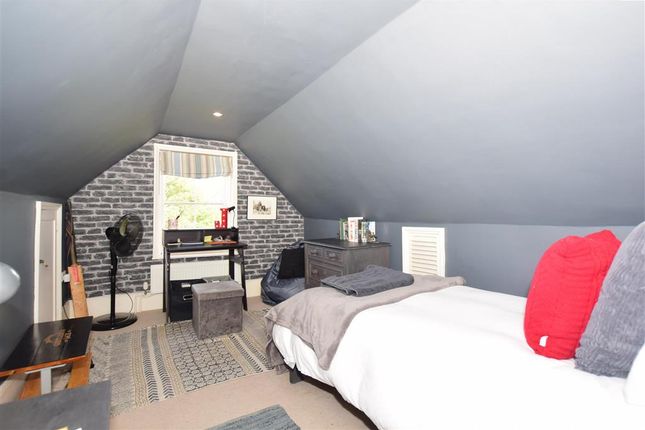 5 Bed Semi Detached House For Sale In Vale Square Ramsgate Kent