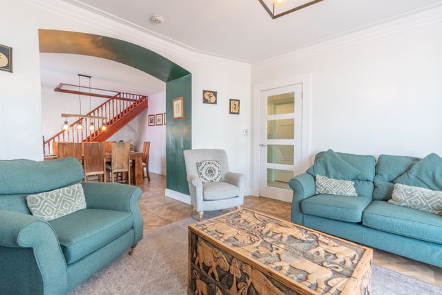 7 Thorn Road, Bellshill photo 4