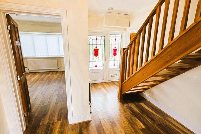 82, Havard Road, Llanelli photo 3
