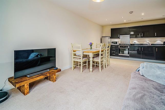 11 Noble Court, Drury Lane, STEVENAGE photo 4