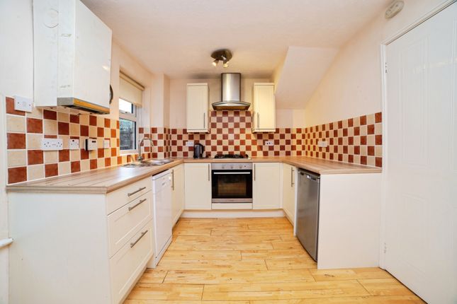 15, Bird Close, Nottinghamshire photo 3