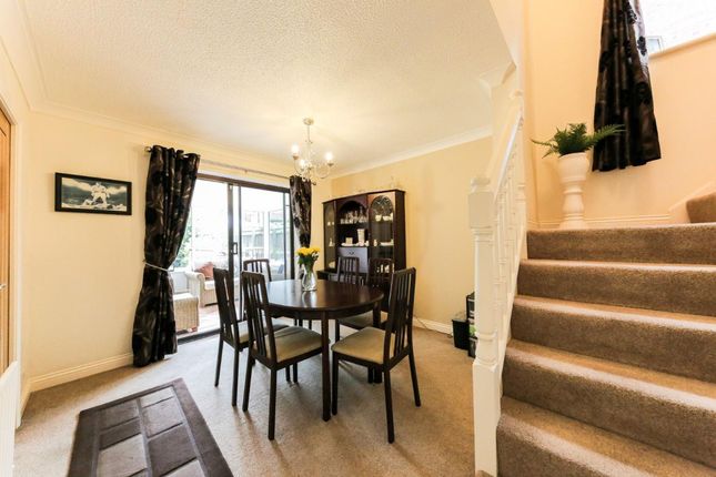28 Edgemount, Newcastle Upon Tyne photo 4