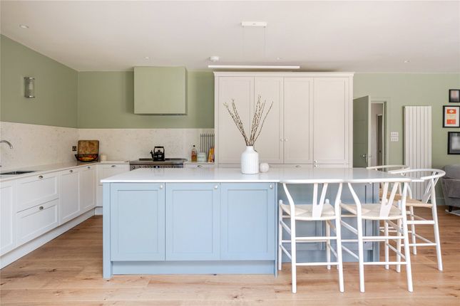 Arc House, 3, Parkwood Avenue, Esher photo 3