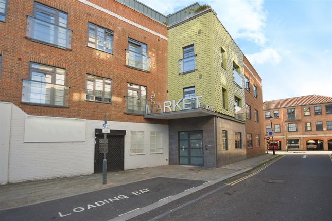Thumbnail Flat for sale in Market Place, Brentford