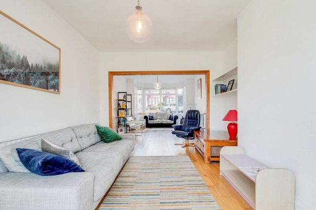 109 Worple Way, Harrow photo 3