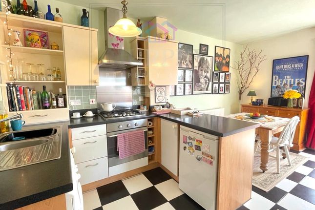 Flat for sale in Priory Chase, Pontefract