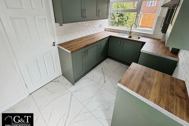 7 Catesby Drive, Kingswinford photo 5