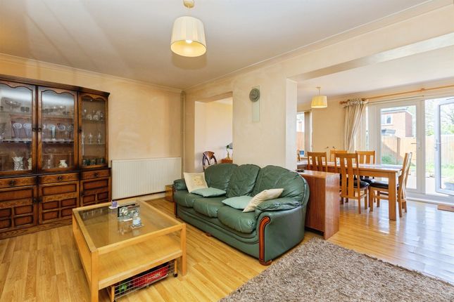 38, Anton Way, AYLESBURY photo 4